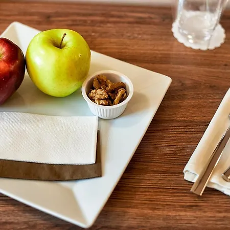 Platinum Image Elin Pelin